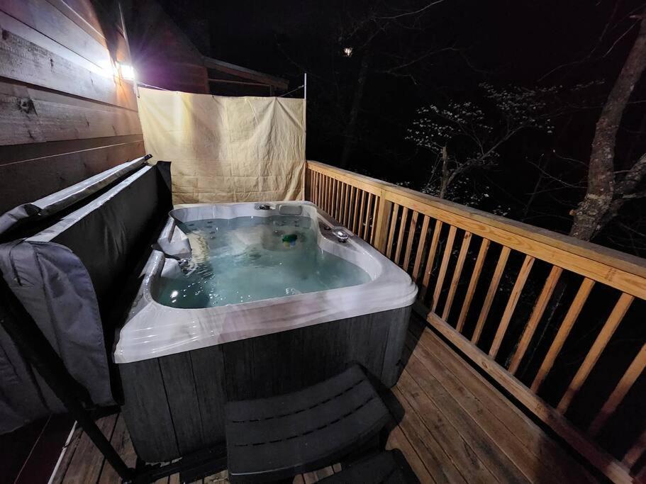 Dancing Bear Cabin- Relax & Enjoy! Sevierville Exteriér fotografie